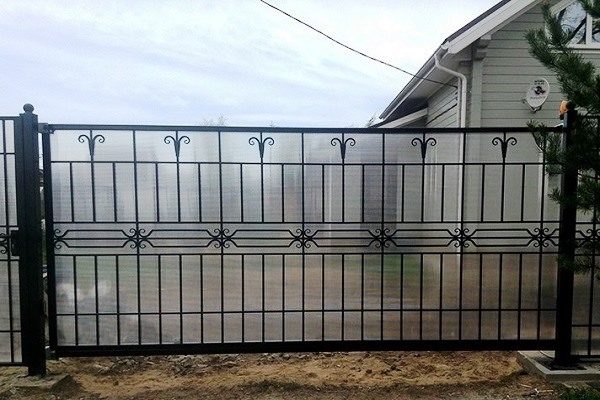 откатные ворота из поликарбоната откатные ворота из поликарбоната