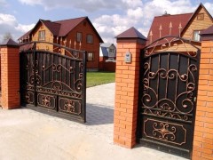 Кованые откатные ворота